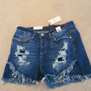 NEW Judy Blue Distressed Jean Shorts Size Large